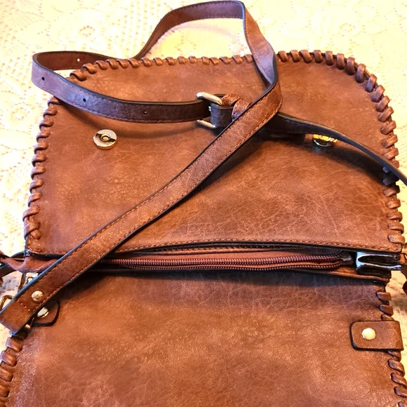 MODA LUXE BAG~NWOT ~🎊HP🎊 - Picture 7 of 15